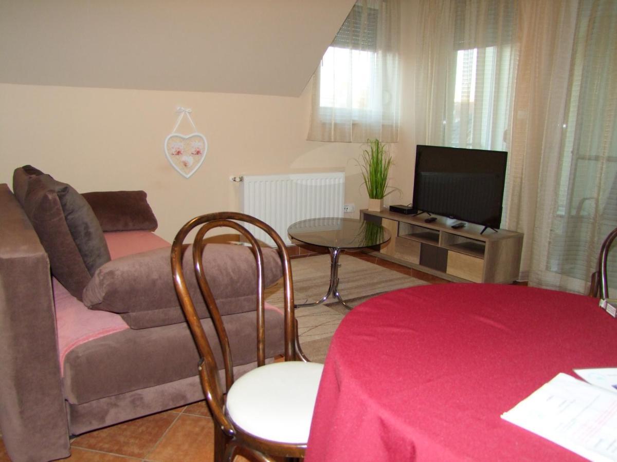 Greta Apartman Хайдусобосло Экстерьер фото